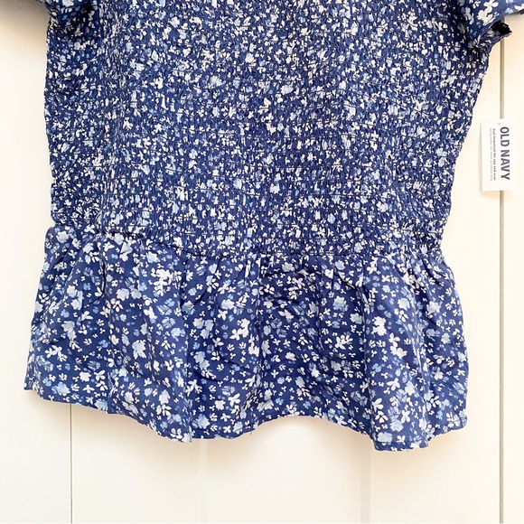 Old Navy Short Sleeve Smocked Top - Picture 2 of 8